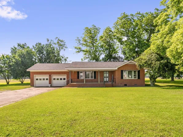 5058 Wayne Memorial Dr, Goldsboro, NC 27534