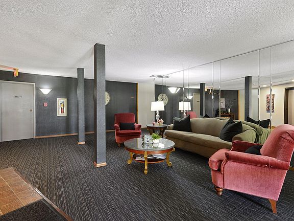 4th image of 10600 43rd Ave N APT 201
