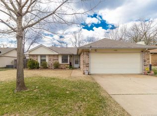 5208 S Juniper Ave, Broken Arrow, OK 74011