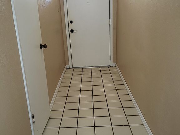 4th image of 1505 Lasalle Dr