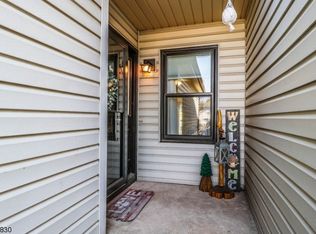 508 Cypress Ct, Flemington, NJ 08822