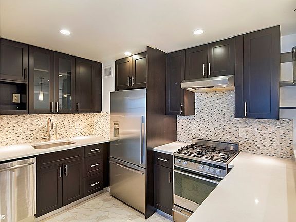 5th image of 305 E 40th St APT 14M