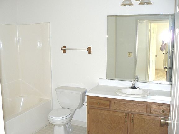 3rd image of 4218 Edith Ln APT B