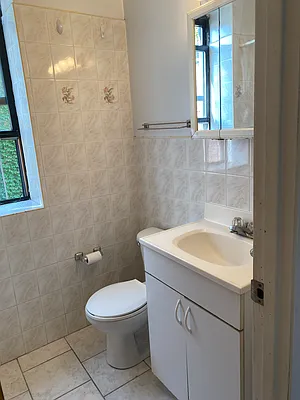 Rented by Warren T Real Estate Corp. | media 32