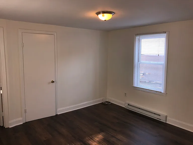 18 Main St #3 — Photo 10