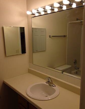 3rd image of 5820 Oakwood Dr Unit 3J