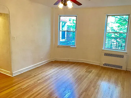 Sold by Nest Seekers International | media 17