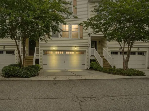 5556 Taylors Walke Ln, Virginia Beach, VA 23462