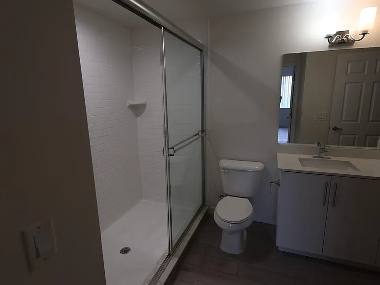 Lanai Landings Apartments — Photo 8