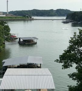 16 Lockwood Rd, Rocky Mount, MO, 65026