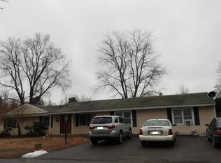 12 Glen Dr, Peabody, MA 01960