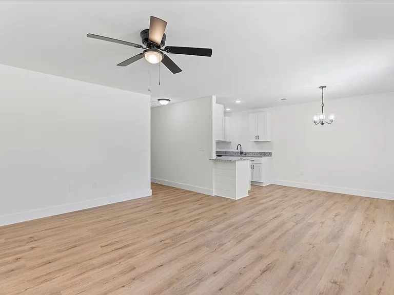 Arlington Townes Modern 3-Bedroom Townhomes in Greer, SC — Photo 54