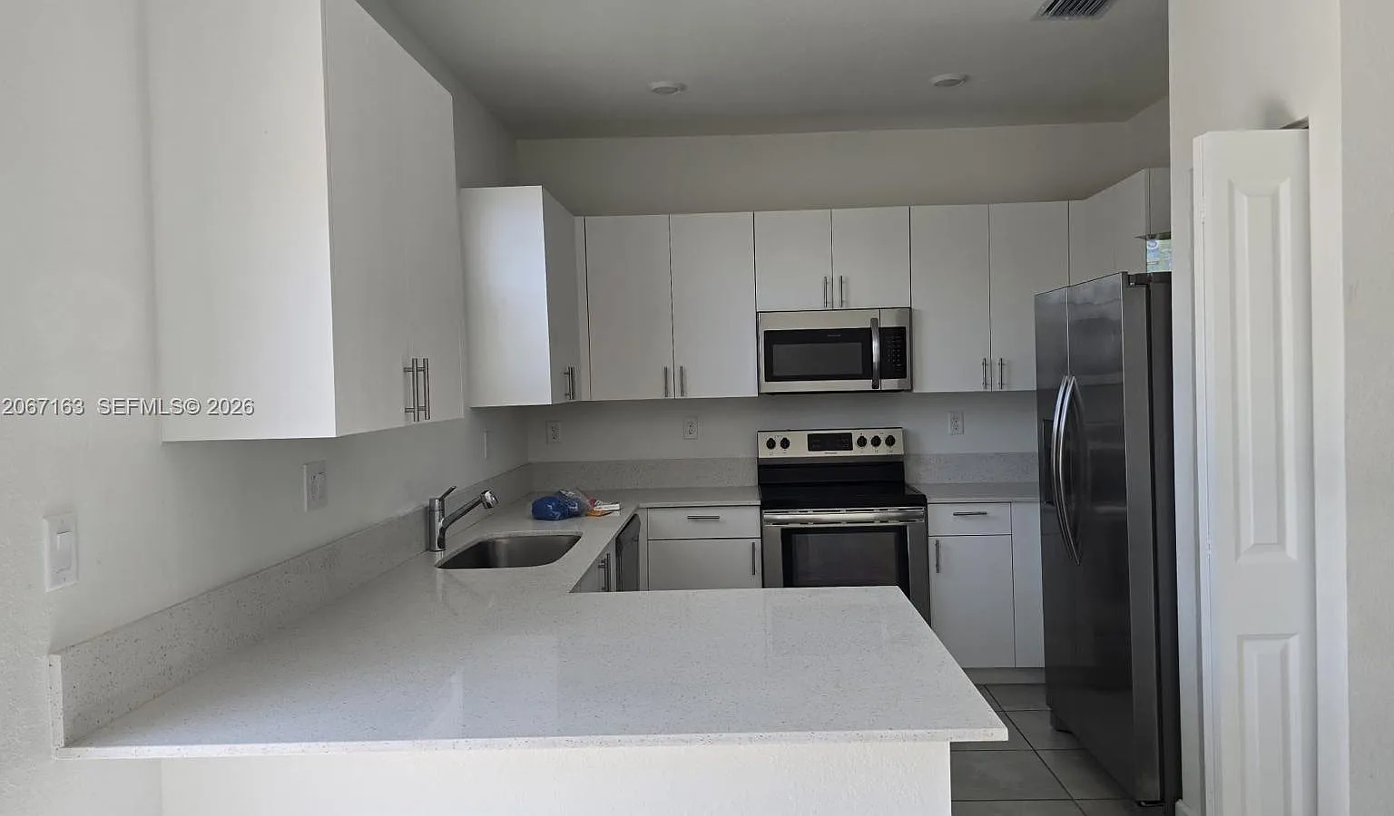Silver Palm Residential H — Photo 4