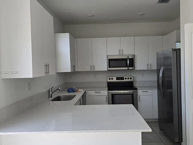 11910 SW 247th Ter — Photo 4