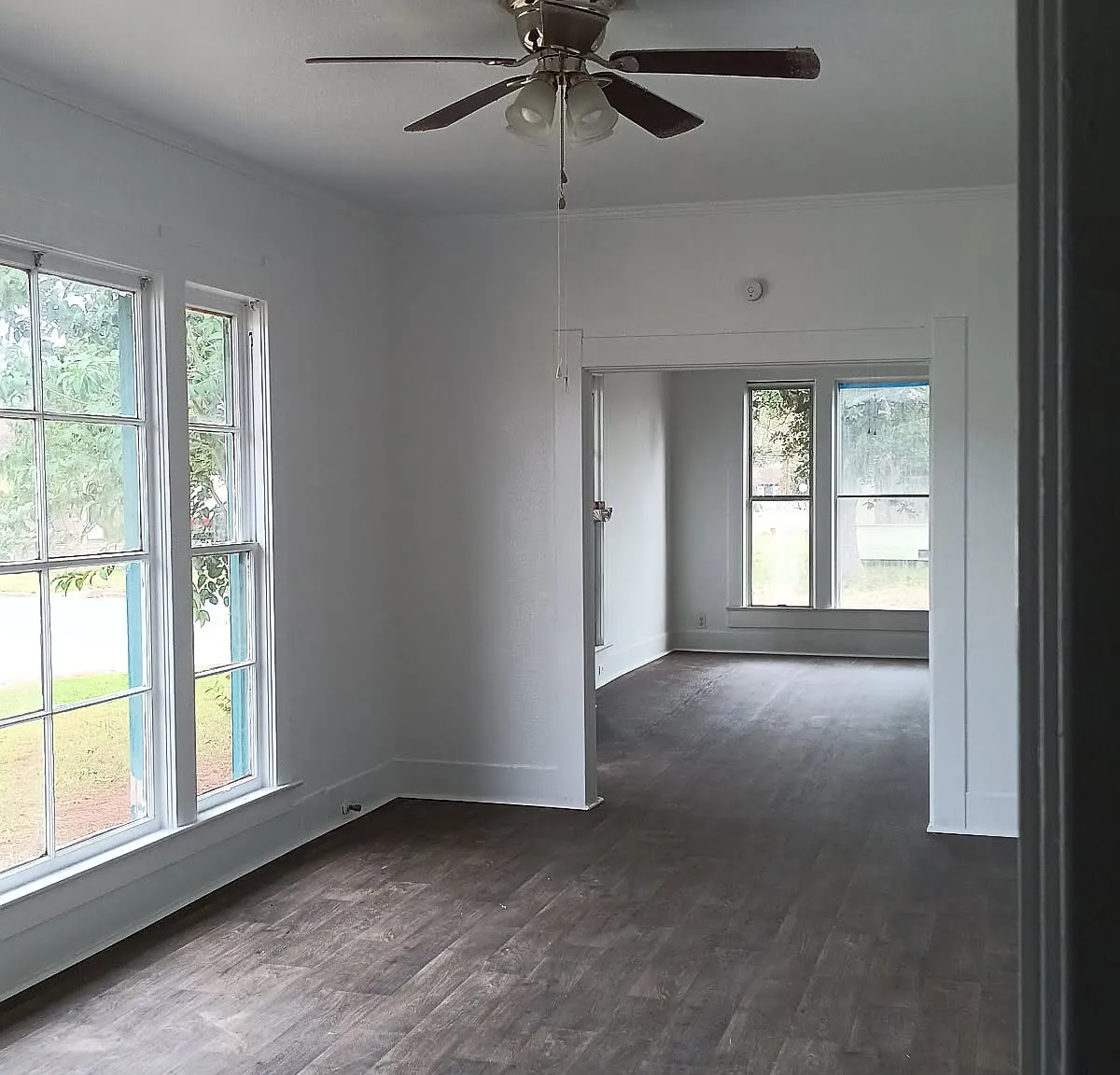 3 bed, 2193 sqft, $1,600 — Photo 2