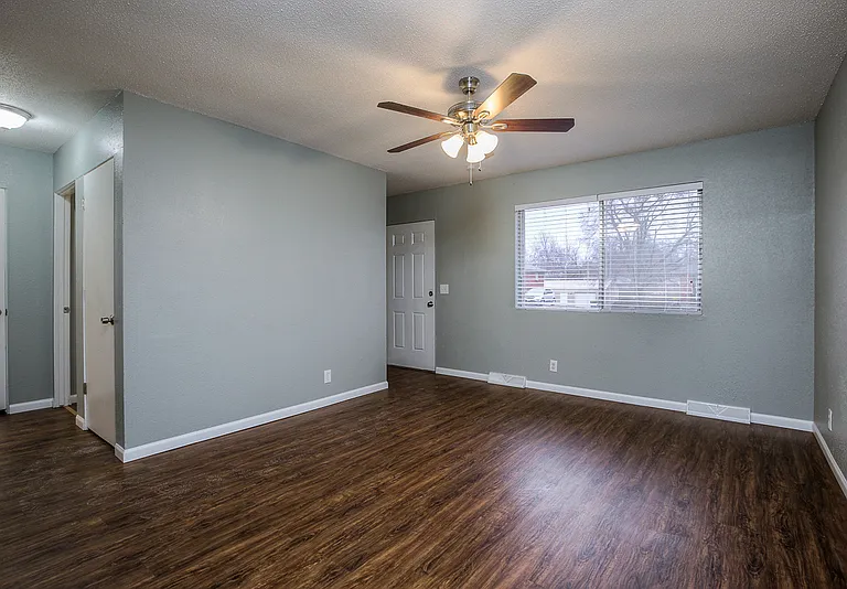 514 NE Corder St #B — Photo 9