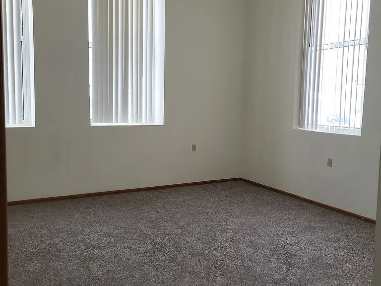 416 Sullivan Ave W #303 — Photo 6