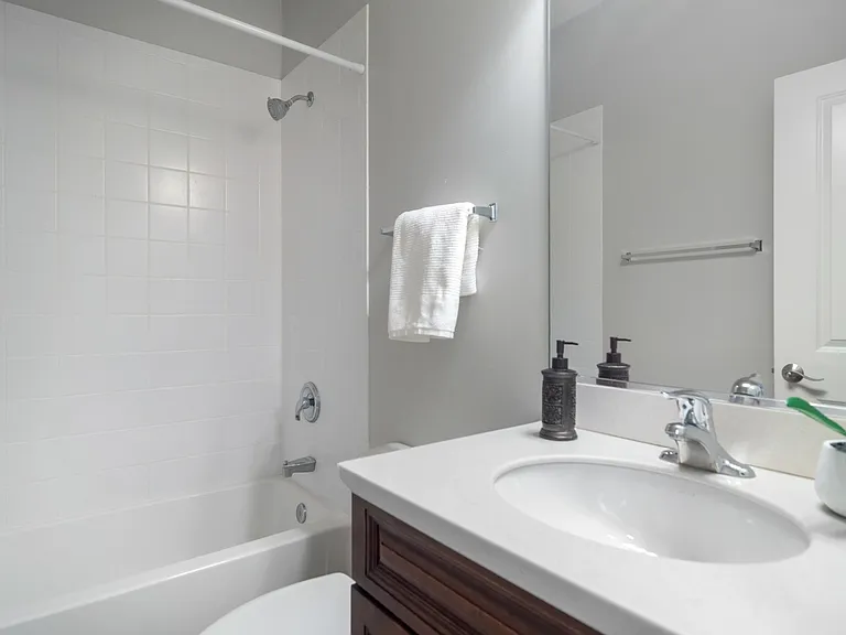 2497 Waterbury Ln — Photo 5