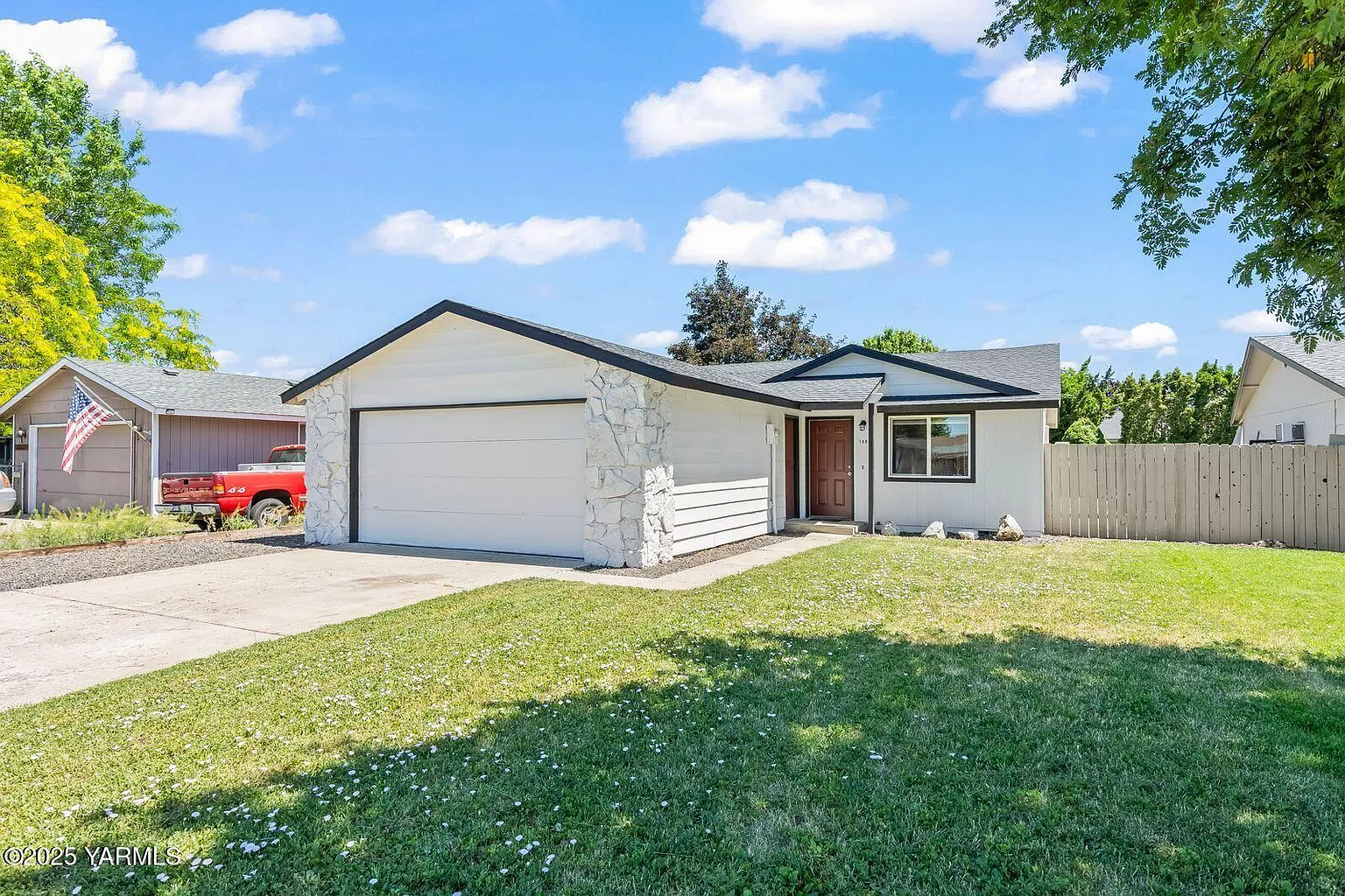 1805 S 66th Ave photo 1