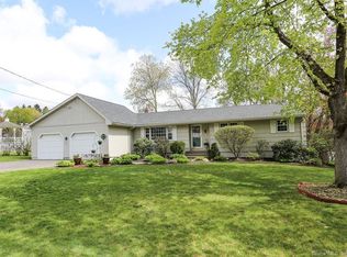 42 Riverside Dr, Vernon, CT 06066