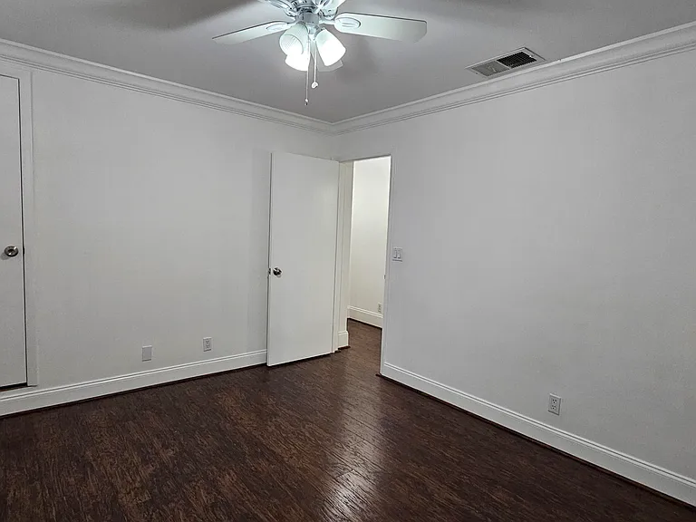 1917 NE 3rd St #109 — Photo 24