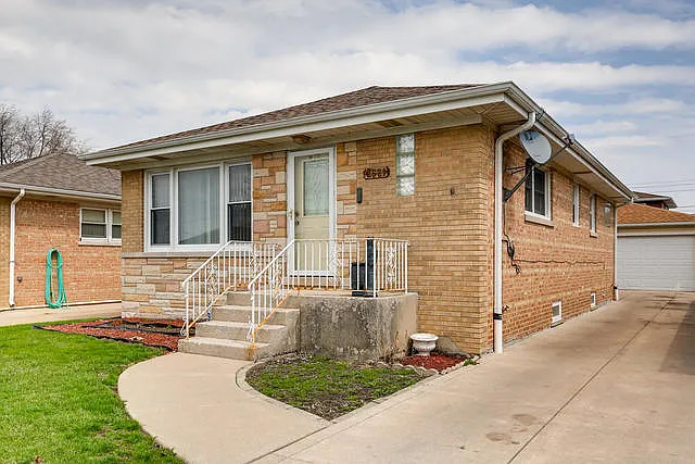 2521 Lincoln St photo 1
