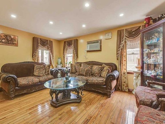 4th image of 8324 258th St