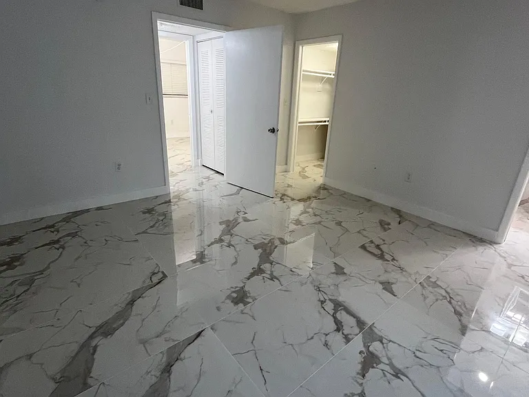 8650 SW 133AVERD #208 — Photo 7