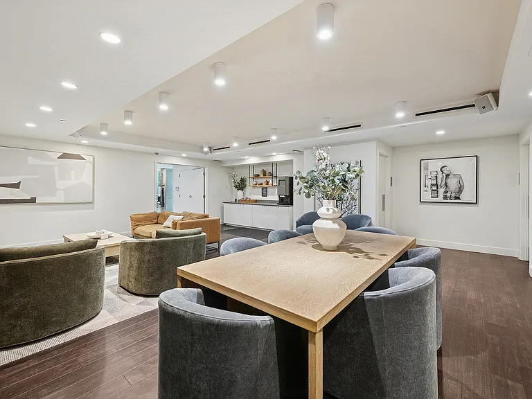 ReNew Oak Park — Photo 45