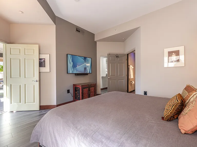 475 W 12th Ave #5A — Photo 29