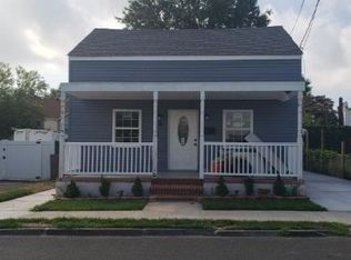 81 2nd St, Woodbridge, NJ 07095