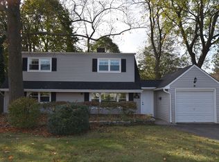 22 Wilson Cir W, Red Bank, NJ 07701