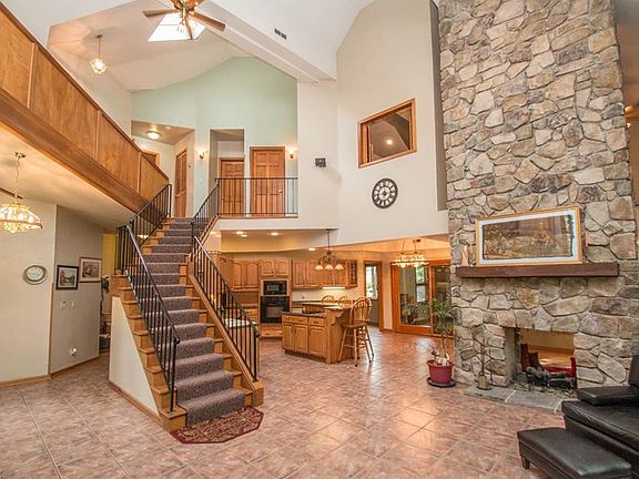 3rd image of 5000 Valley Woods Dr