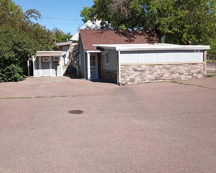 2121 Smelter Ave NE — Photo 1