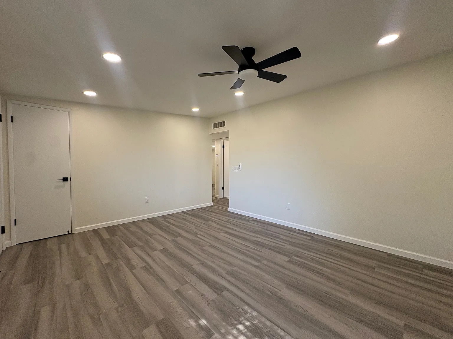 2 bed, 780 sqft, $1,295 — Photo 2