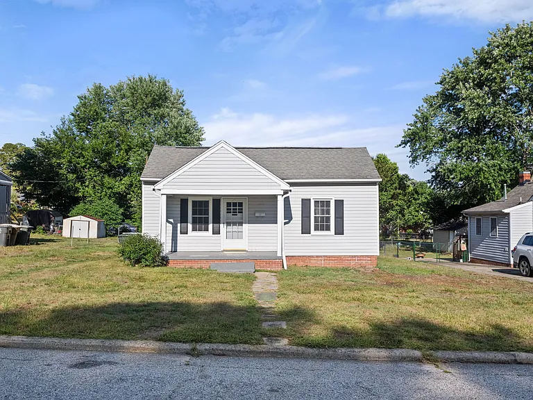 2312 Maple St — Photo 1