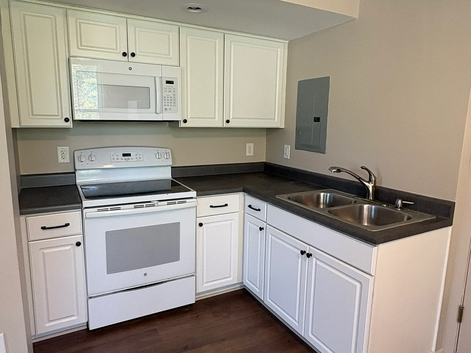 1 bed, 550 sqft, $1,225 — Photo 3