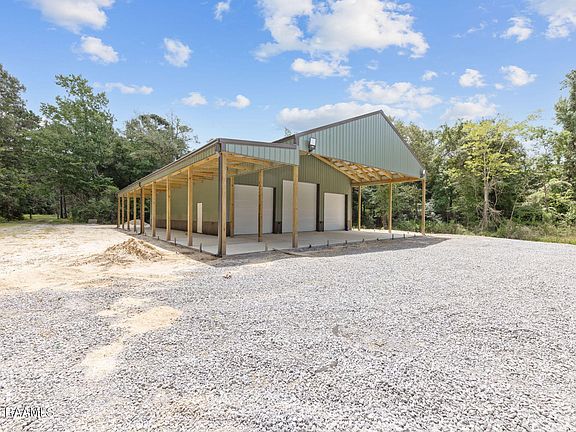 2nd image of 301 Crabapple Rd