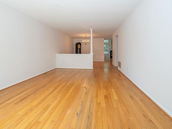 5th image of 112 Lemonton Way