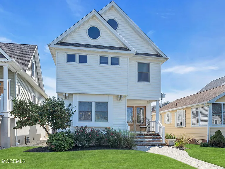 18 Meadow Ave — Photo 47