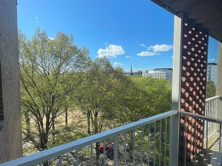4th St SW — Photo 8