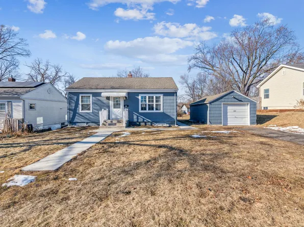 833 Lincoln Ave, Saint Paul Park, MN 55071