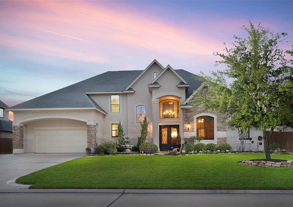 1st image of 15818 Medina Lake Ln