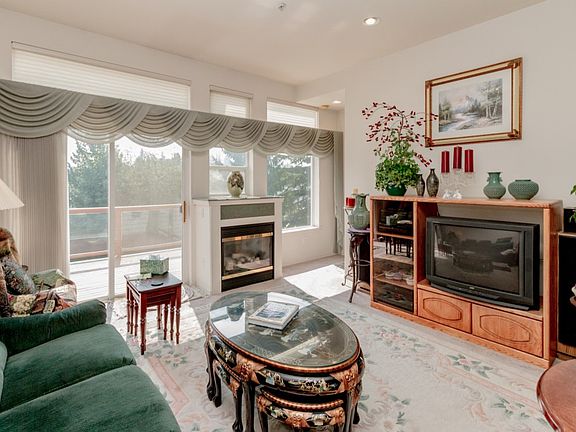 4th image of 2311 Milton Way Unit J
