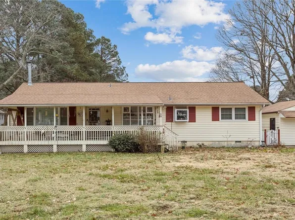 59 Woods Ln, Hampton, VA 23666