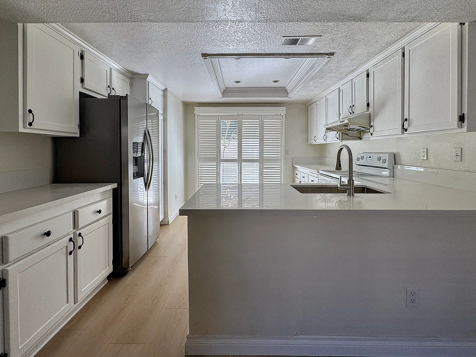 3 bed, 1685 sqft, $3,600 — Photo 1