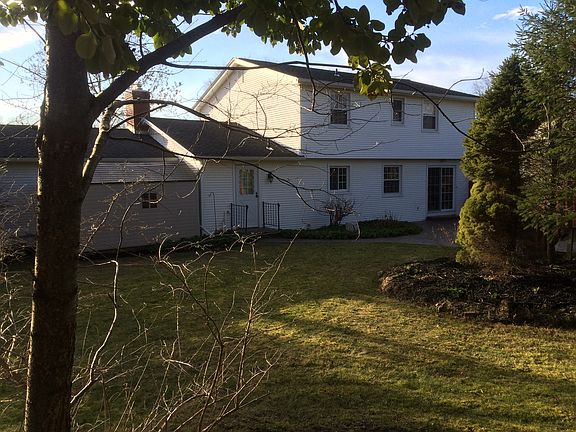2nd image of 112 Willowbend Dr