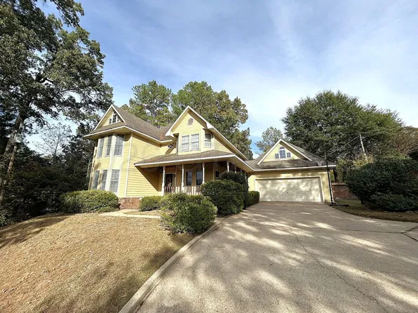 1516 Forrest Hill Dr, Columbus, MS 39701