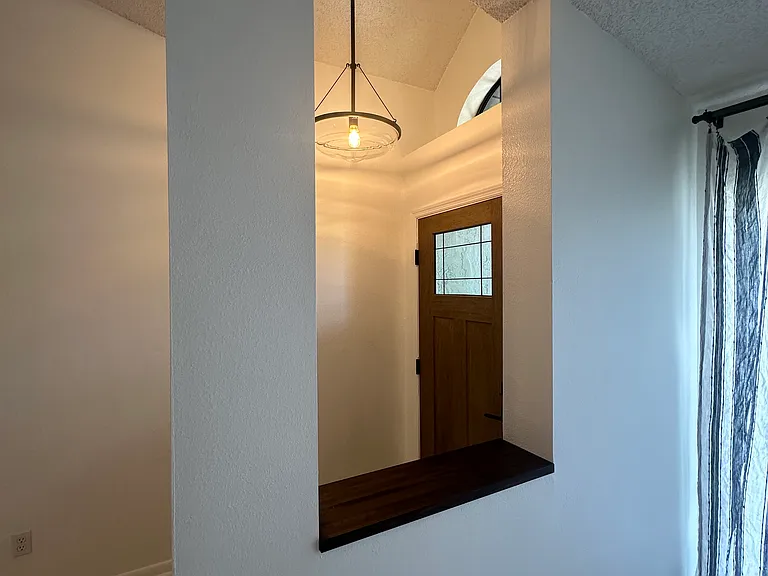 1041 Sawyers Ct — Photo 53