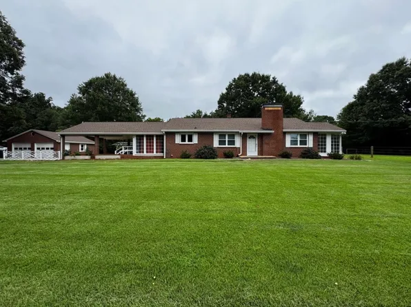 4011 Rolling Hill Dr, Tobaccoville, NC 27050